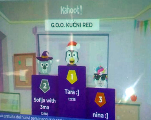 KUĆNI RED KAHOOT 6.r 30